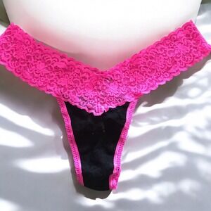 NWT VTG VICTORIA'S SECRET O/S PINK & Black The LACIE VINTAGE RARE‎ THONG PANTIES